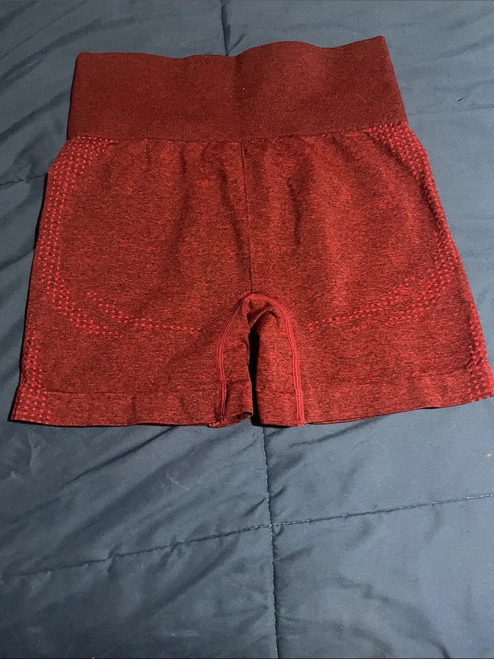 Red Seamless Short Sleeve Crop Top & High-Waist Bike Shorts Set - Picture 2 of 3